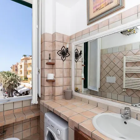 Apartament Anco Marzio House
