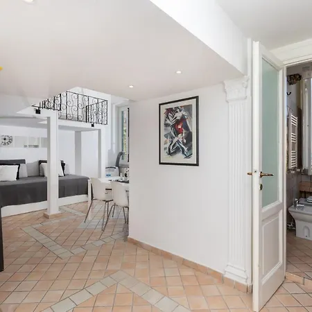 Apartament Anco Marzio House